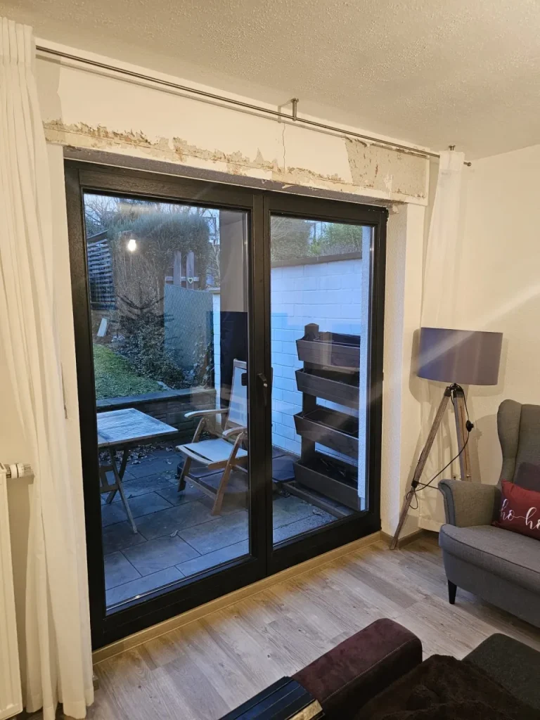 Austausch der Laufrollen bei einer Schiebetür